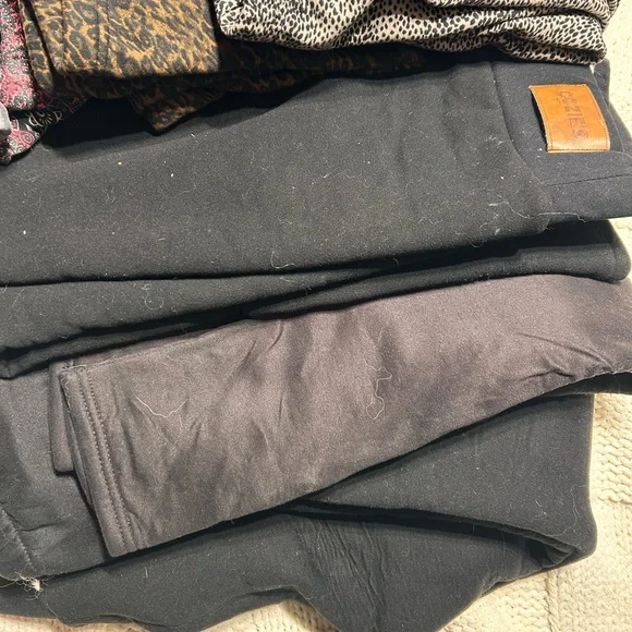Bundle of Cozie’s / Cozy Fleece Lined Leggings - Picture 4 of 8
